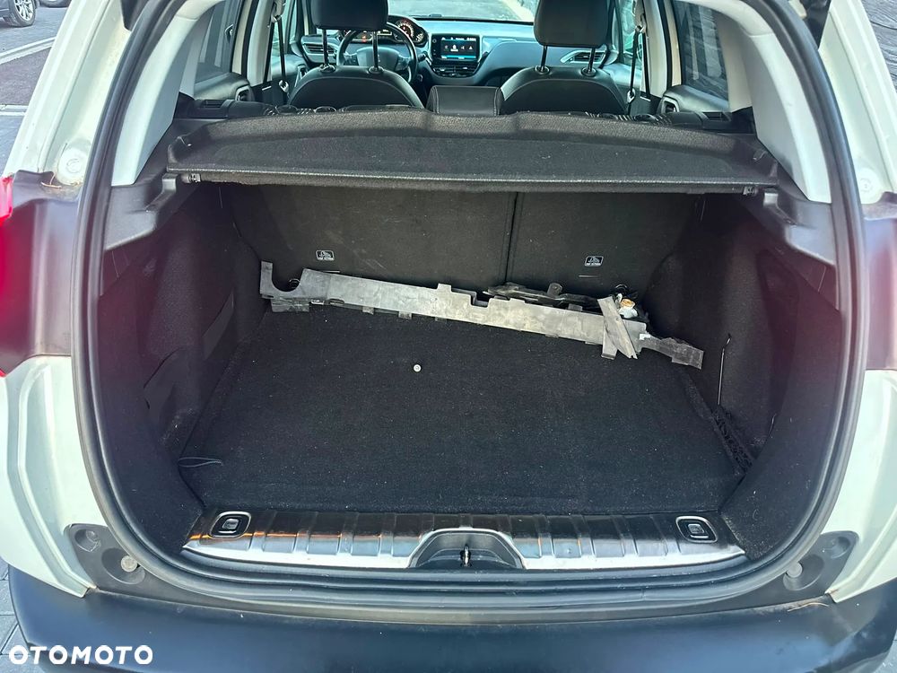 Peugeot 2008 PureTech 110 Stop&Start EAT6 Allure - 23