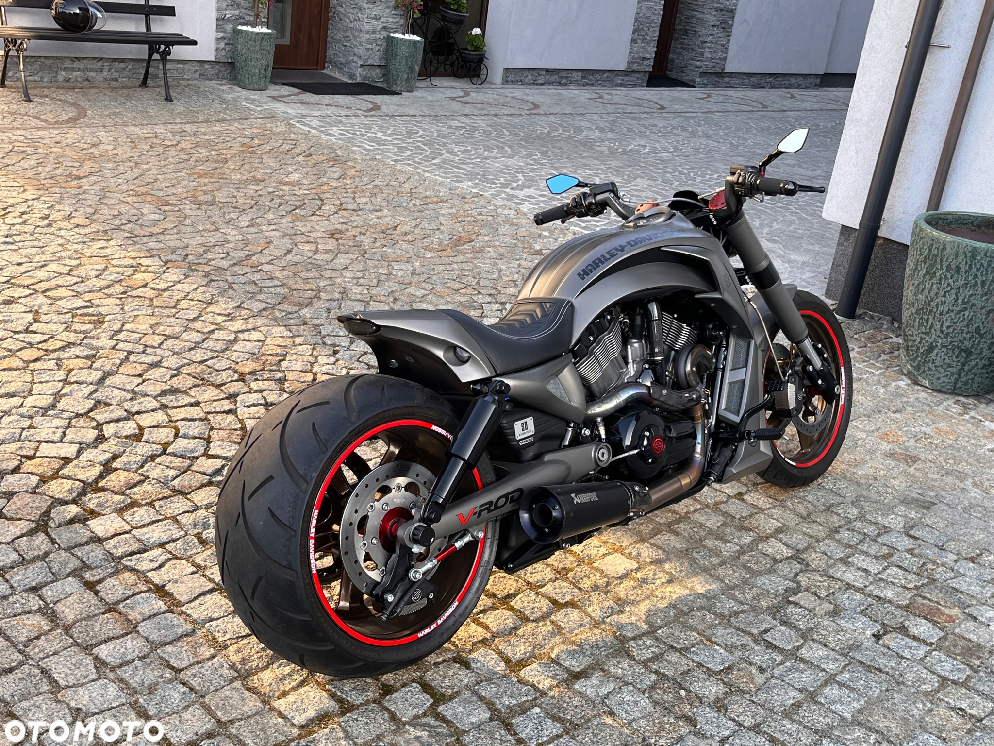 Harley-Davidson V-Rod Night Rod - 2