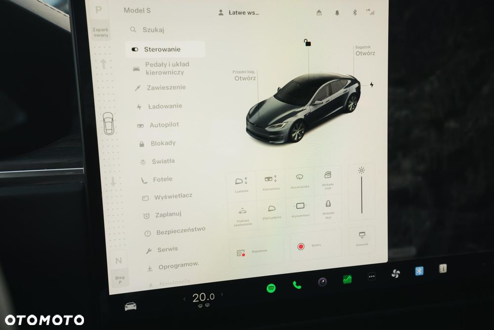 Tesla Model S - 24