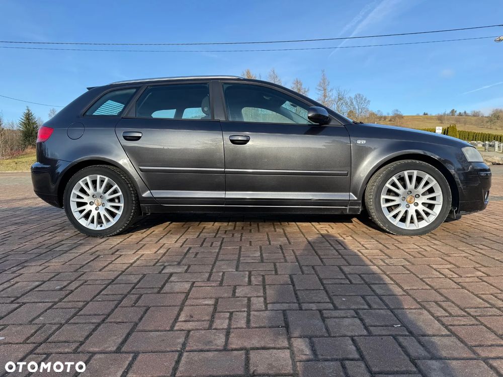 Audi A3 Sportback 2.0 TDI DPF Attraction - 4