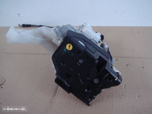 Fecho Da Porta Frente Esq Volkswagen Passat (3C2) - 1