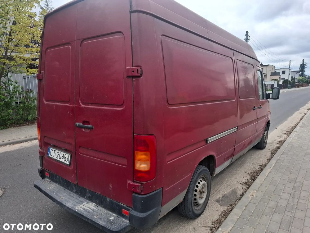 Volkswagen LT 28  sredni  2,5 sdi - 4