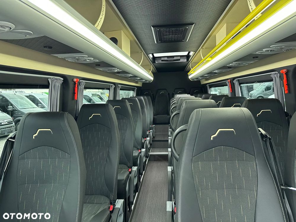 Mercedes-Benz Sprinter 517 - 10