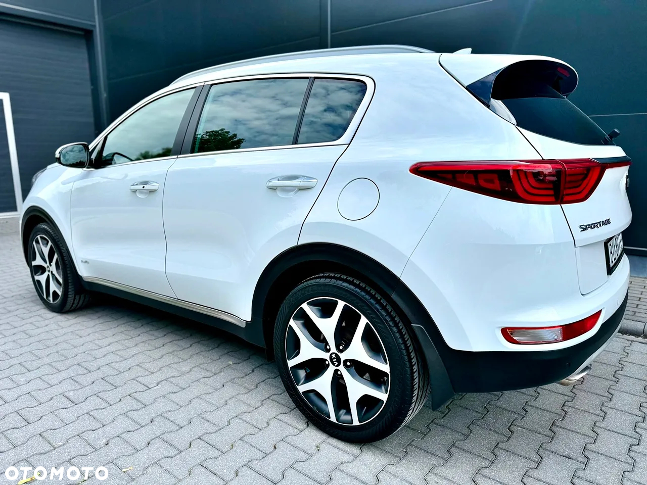 Kia Sportage 1.6 T-GDI AWD DCT GT LINE - 3