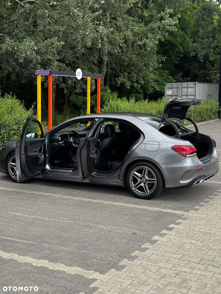 Mercedes-Benz Klasa A 180 d AMG Line 7G-DCT - 9