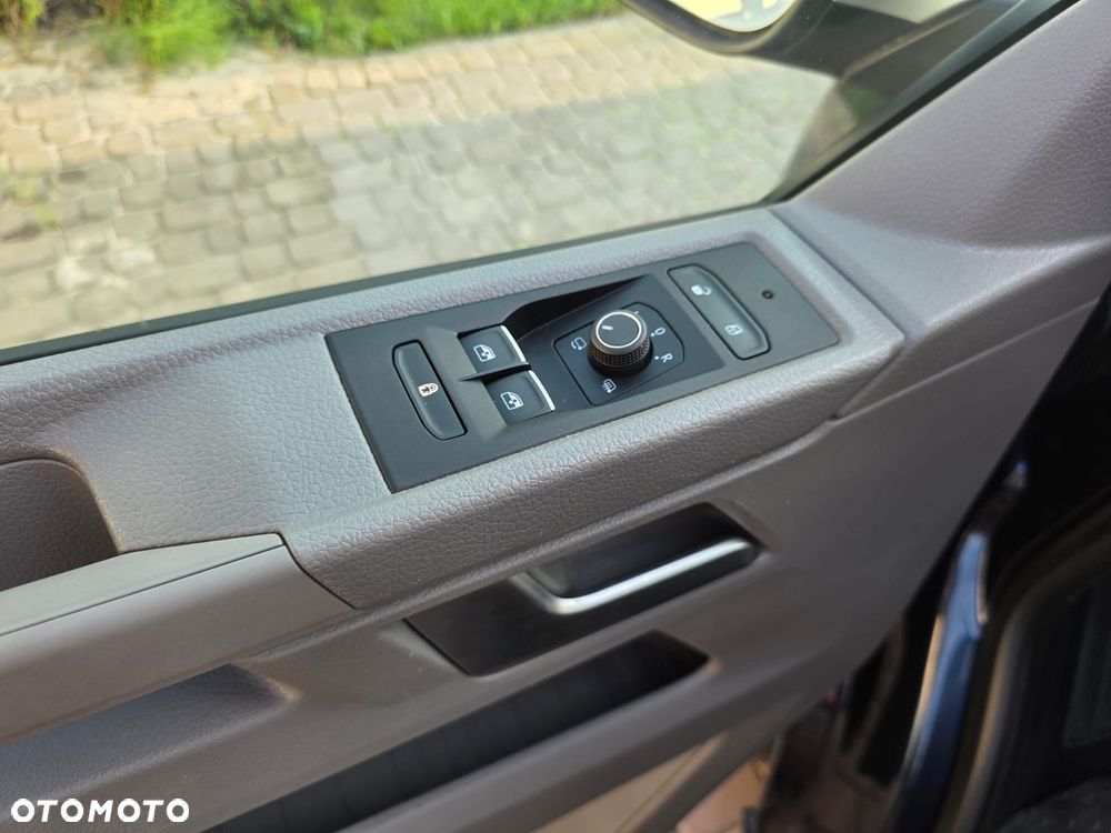 Volkswagen Caravelle 2.0 TDI L2 Highline 4Motion DSG - 10