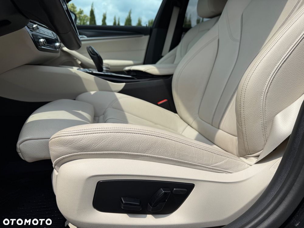 BMW Seria 5 520d M Sport sport - 19