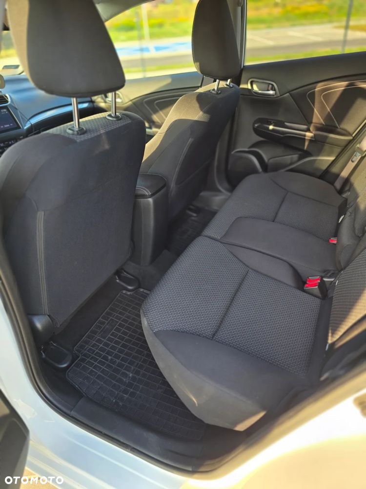 Honda Civic 1.8 Lifestyle (Honda Connect+) - 16