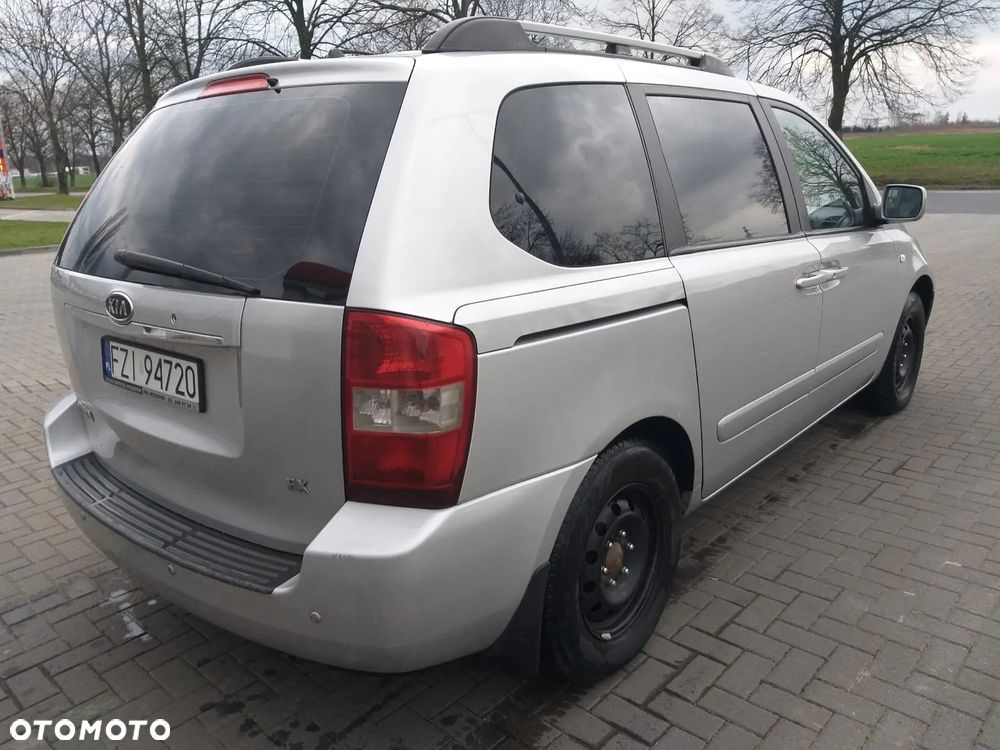 Kia Carnival 2.9 CRDi EX - 11