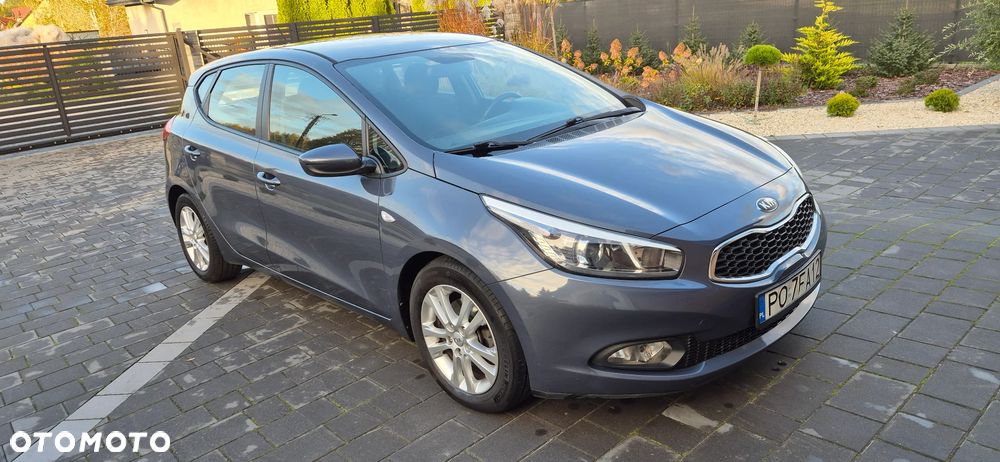 Kia Ceed - 4
