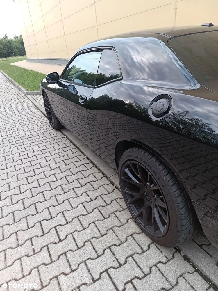 Dodge Challenger - 20
