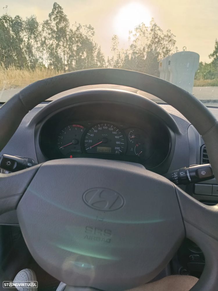Hyundai Accent 1.5 CRDi Charme - 10