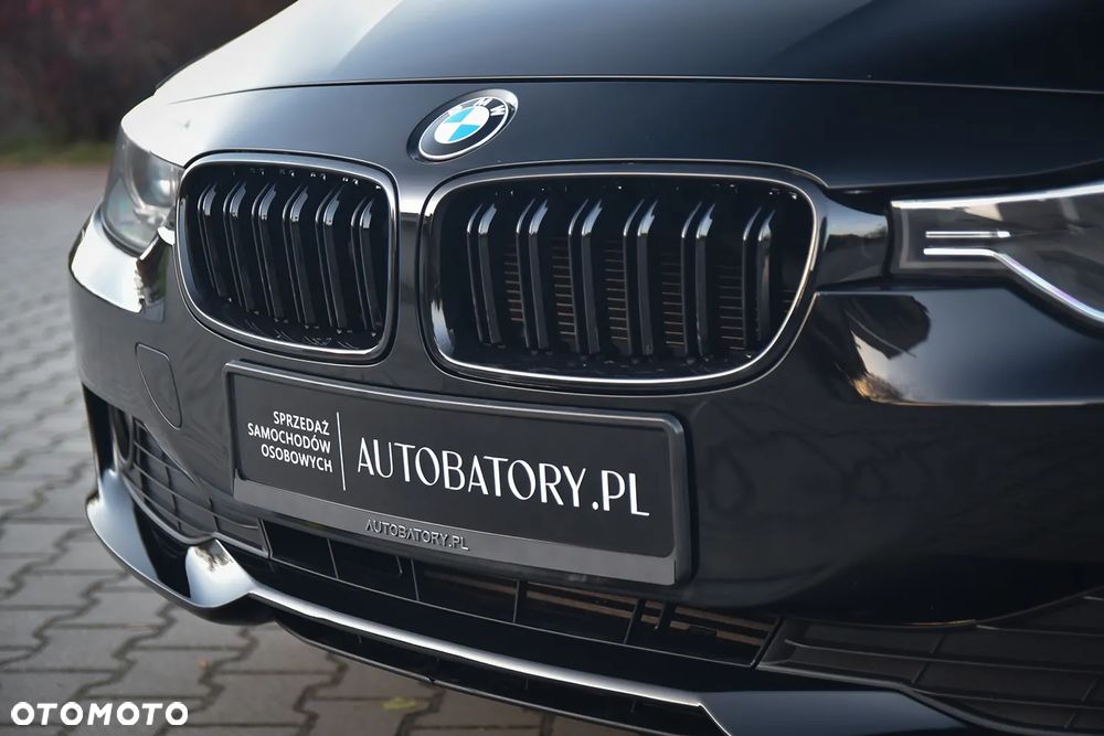 BMW Seria 3 318d - 28