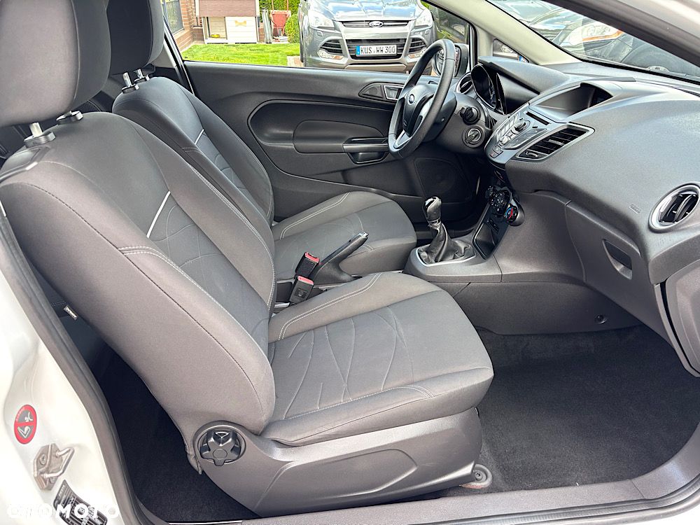 Ford Fiesta 1.25 Titanium - 32