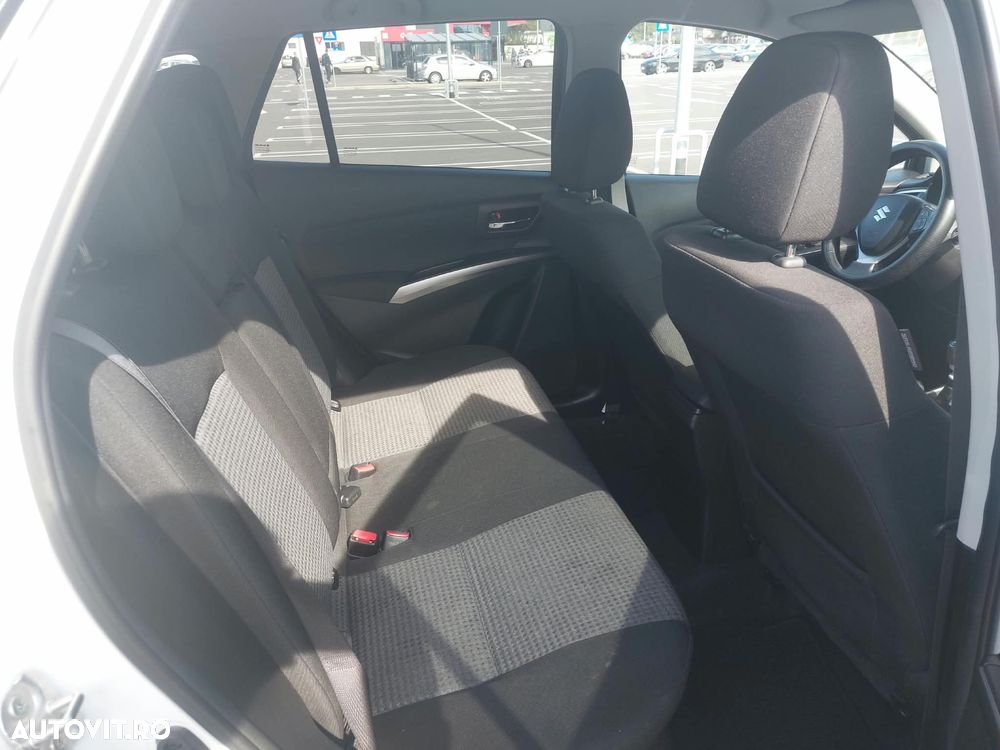 Suzuki S-Cross - 8