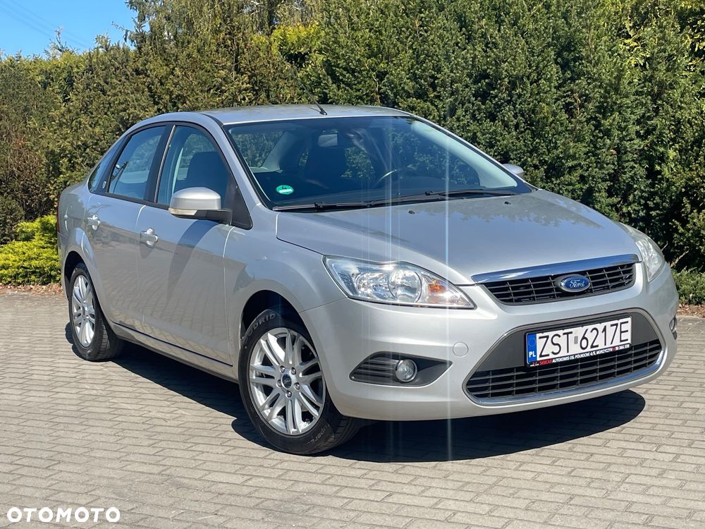 Ford Focus 1.6 Ghia - 2