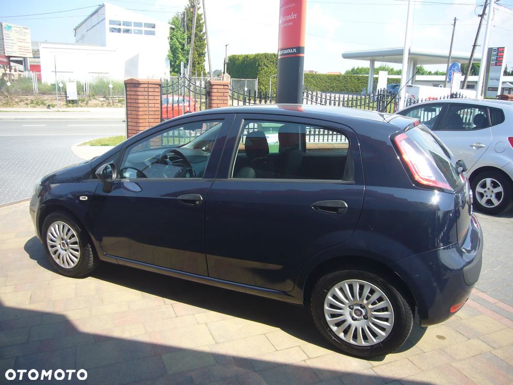 Fiat Punto 1.4 Young - 10