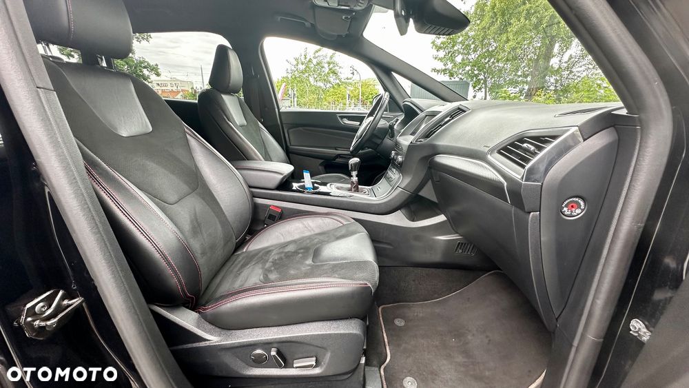 Ford S-Max - 22