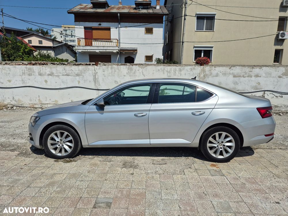Skoda Superb 2.0 TDI DSG Style - 4