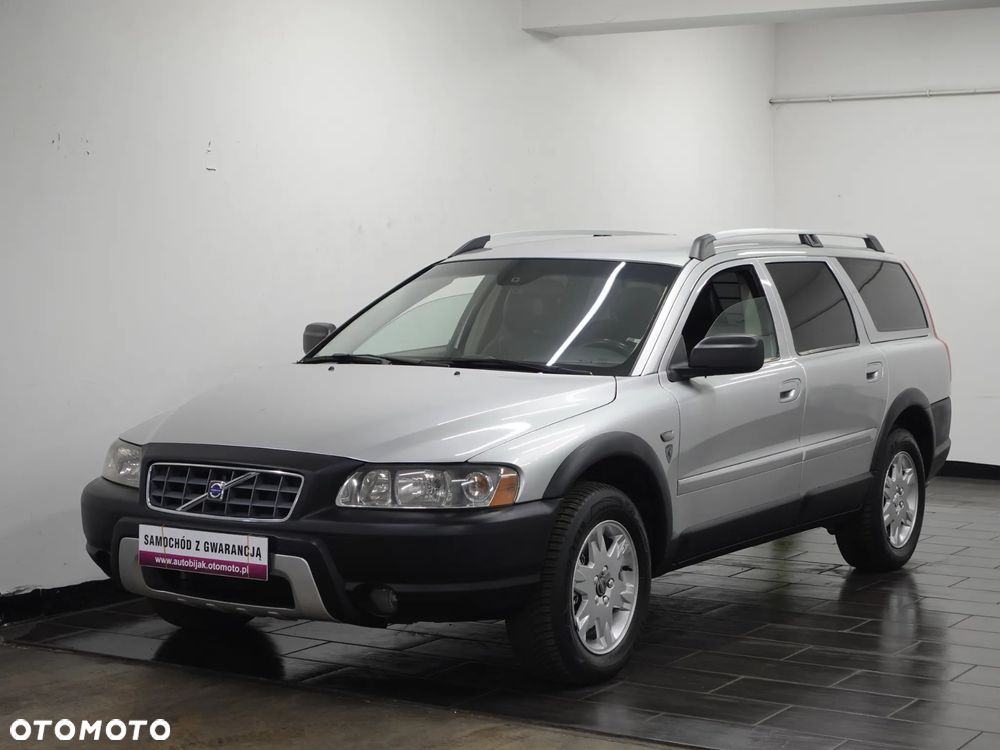Volvo XC 70 D5 AWD Momentum - 3