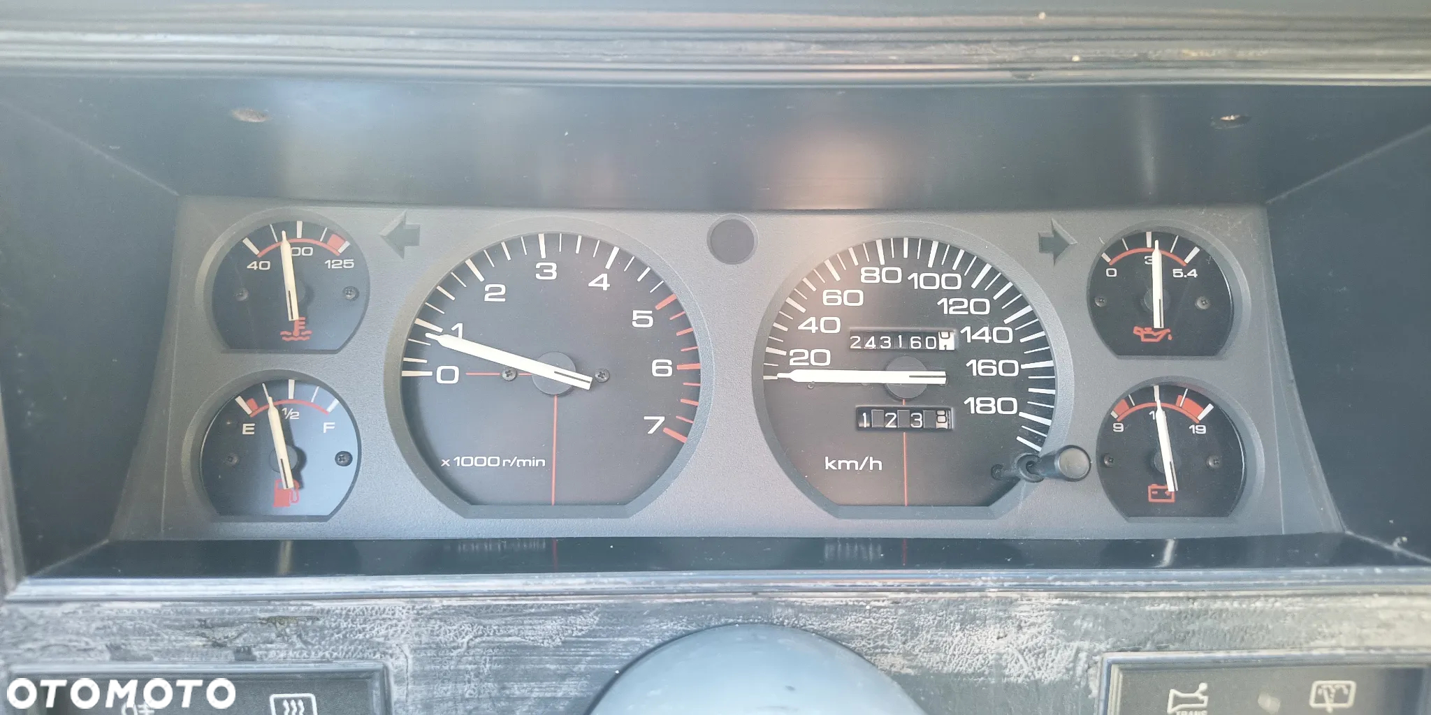 Jeep Cherokee 4.0 - 10