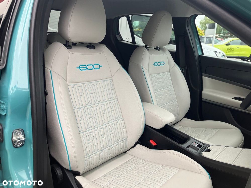 Fiat 600 1.2 Turbo La Prima eDCT - 22