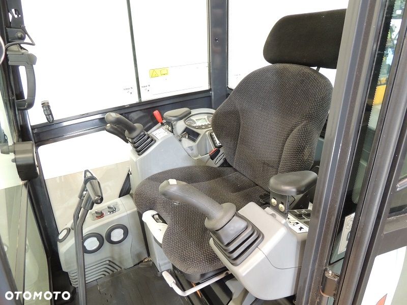 Bobcat E20 - 5