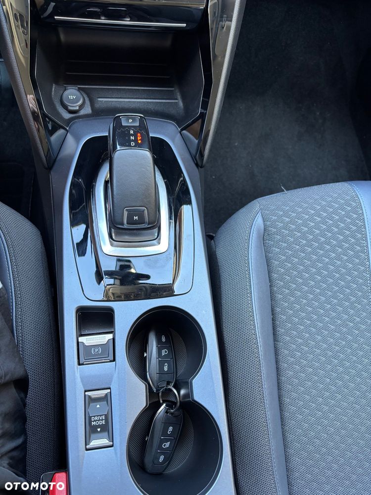 Peugeot 2008 PureTech 130 EAT8 Allure - 20