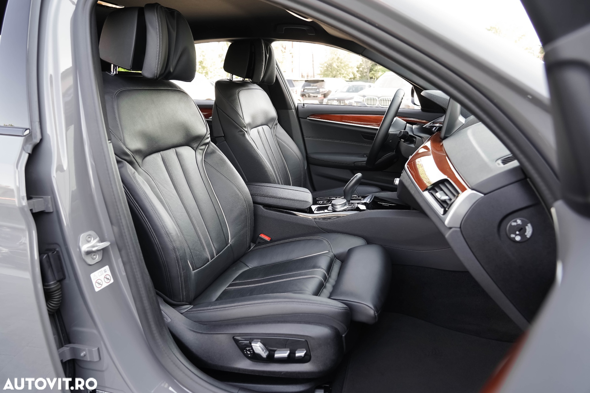 BMW Seria 5 530e Aut. M Sport Edition - 9