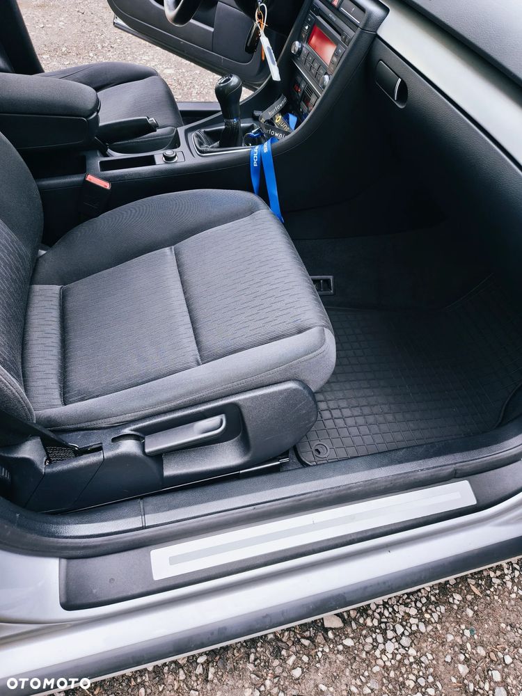 Audi A4 Avant 1.6 - 10