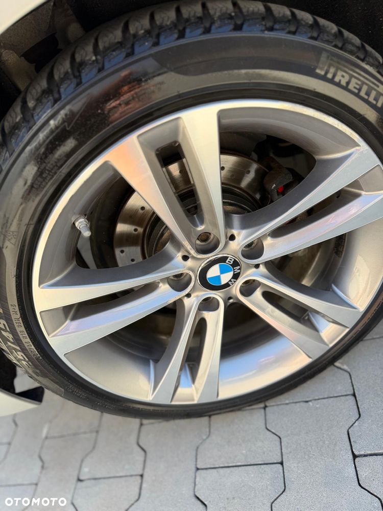 BMW Seria 3 330i xDrive Edition M Sport Shadow - 15