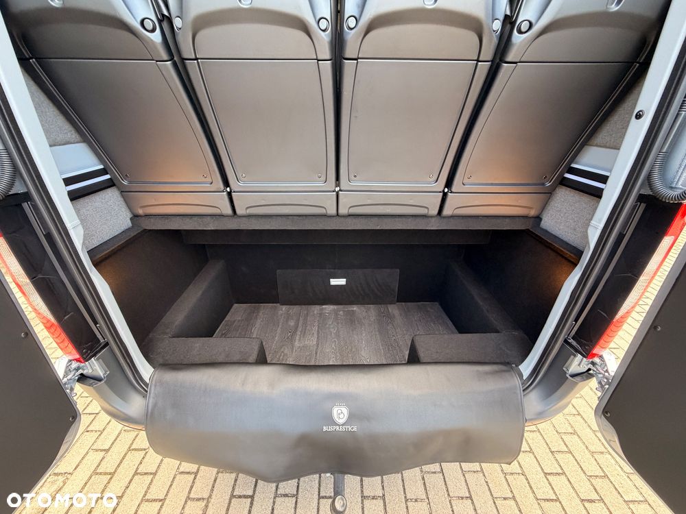 Mercedes-Benz Sprinter 519 - 11