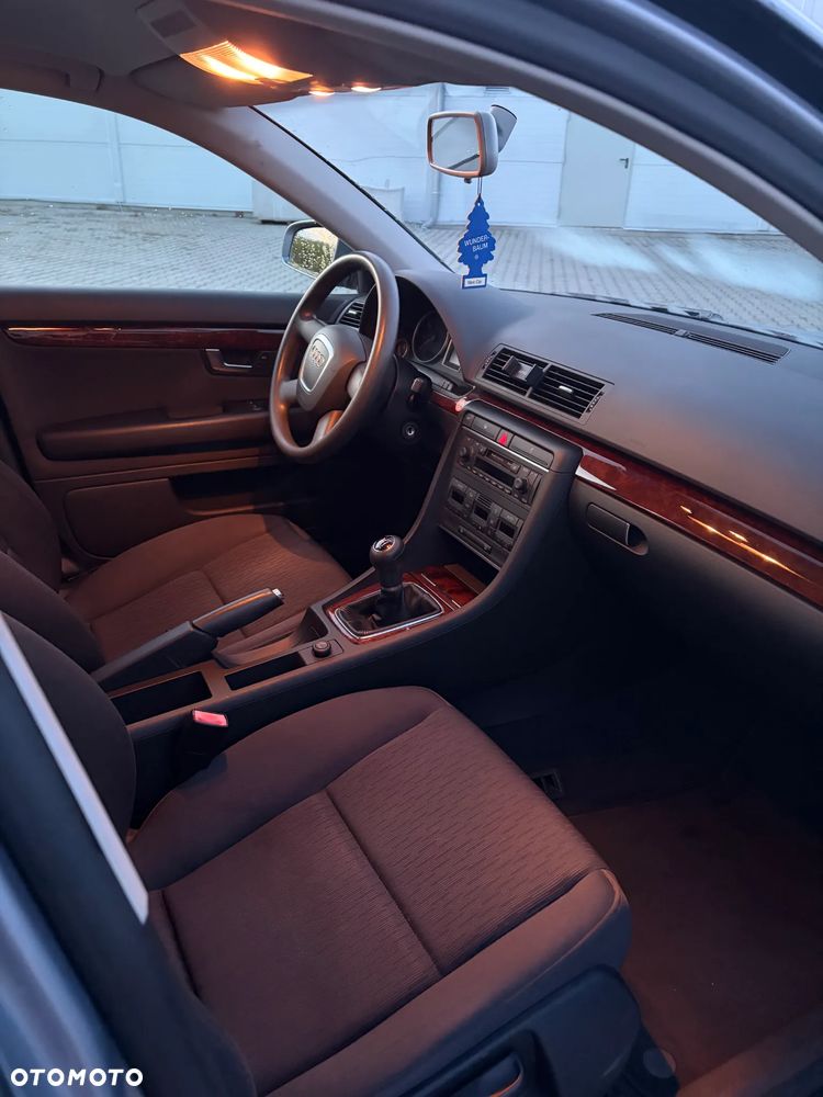 Audi A4 Limousine - 20