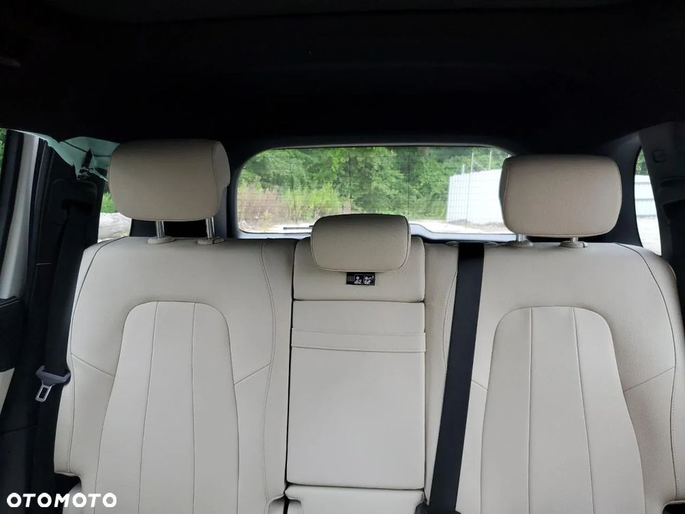Mercedes-Benz GLB - 10