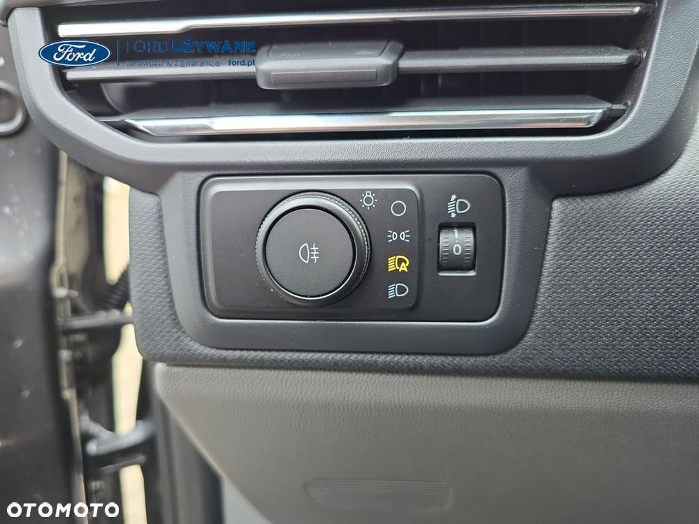 Ford Tourneo Custom - 22