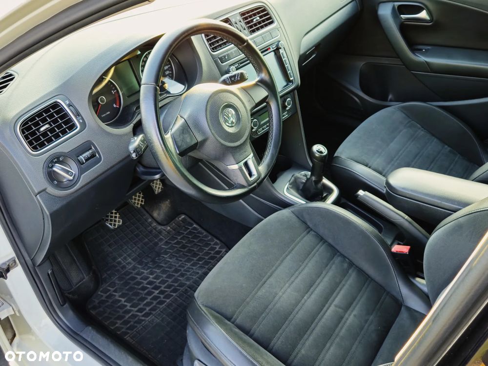 Volkswagen Polo 1.6 TDI Comfortline - 16