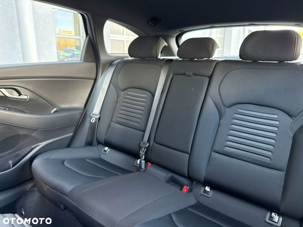 Hyundai i30 1.5 T-GDI 48V Smart - 27