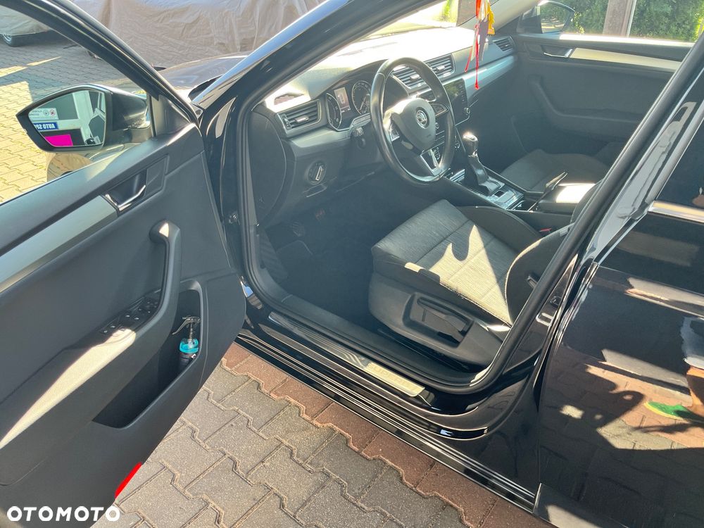 Skoda Superb 1.6 TDI Ambition - 17