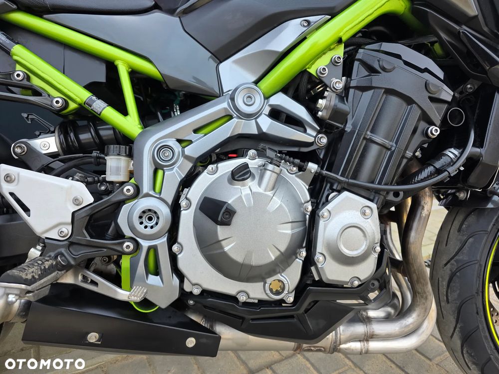 Kawasaki Z 900 - 12