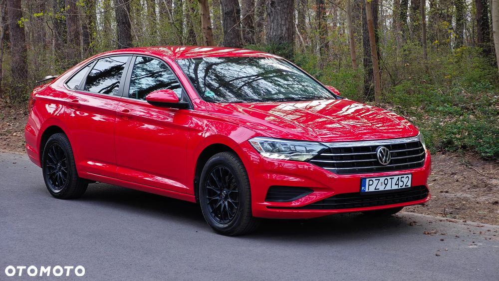 Volkswagen Jetta - 1