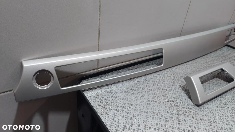 LISTWY OZDOBNE KONSOLI BMW E90 - 3