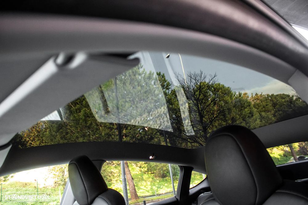 Tesla Model Y Long Range Tração Integral - 39