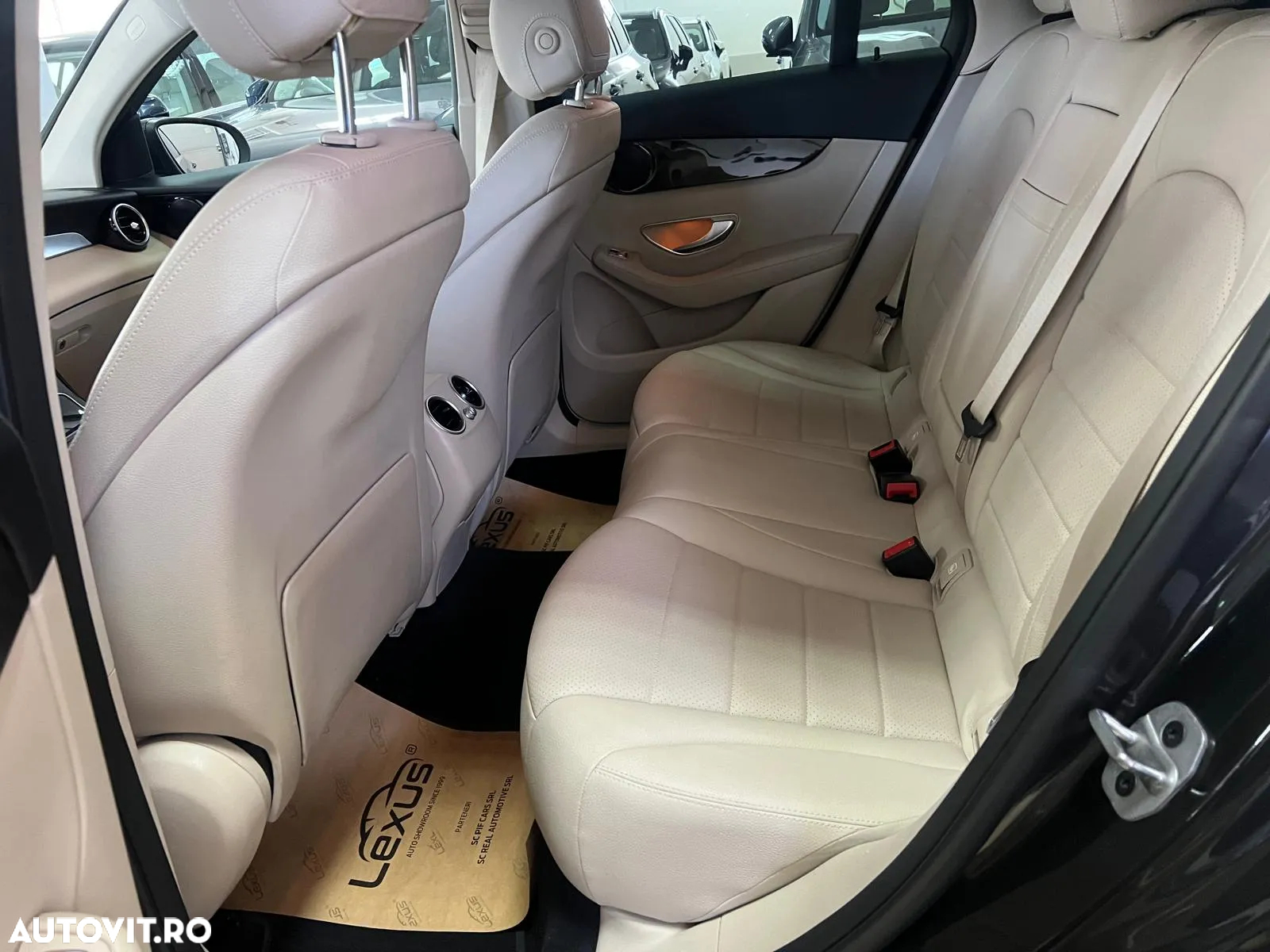 Mercedes-Benz GLC Coupe 200 d 4Matic 9G-TRONIC Exclusive - 30