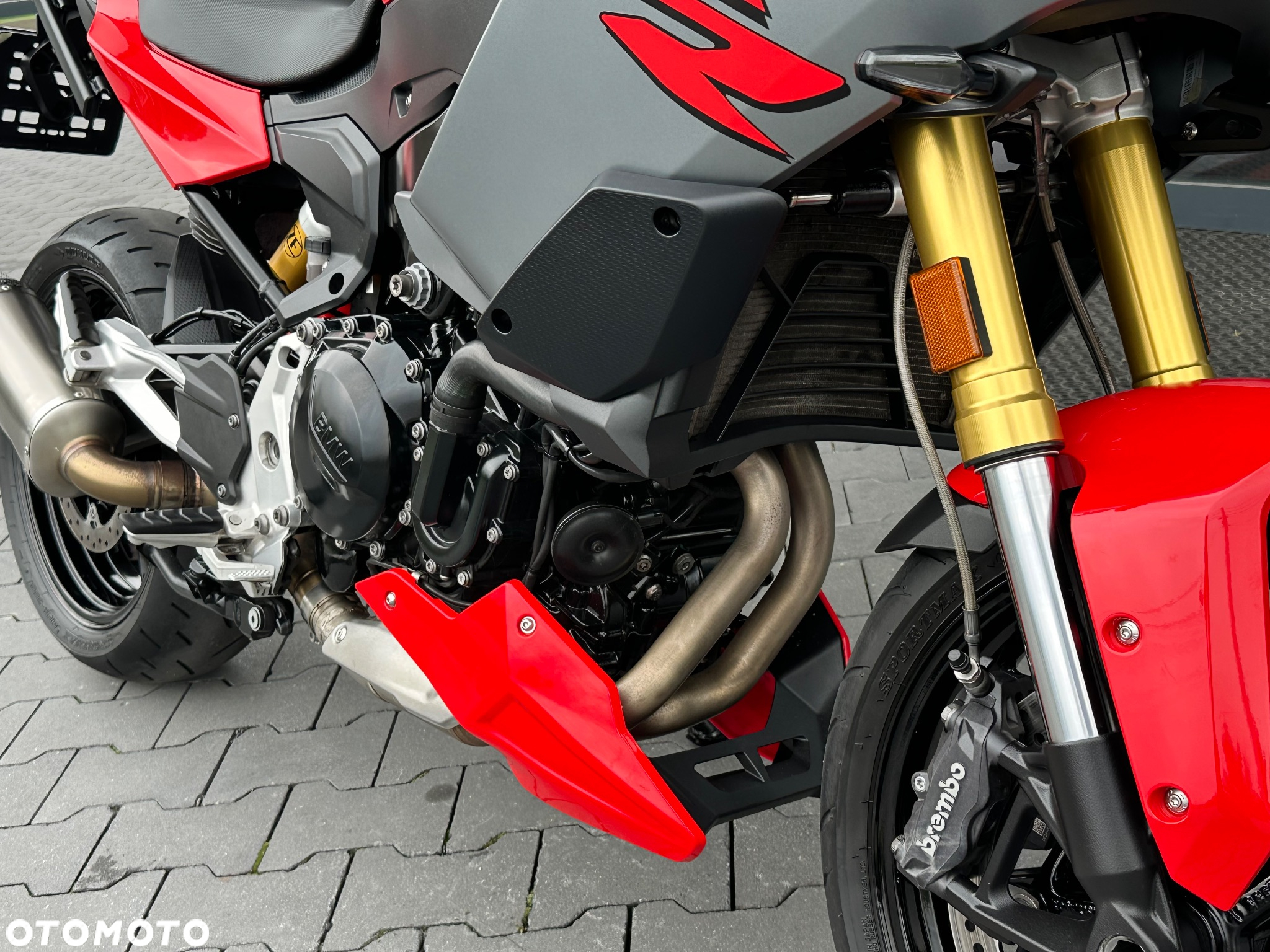 BMW XR - 18