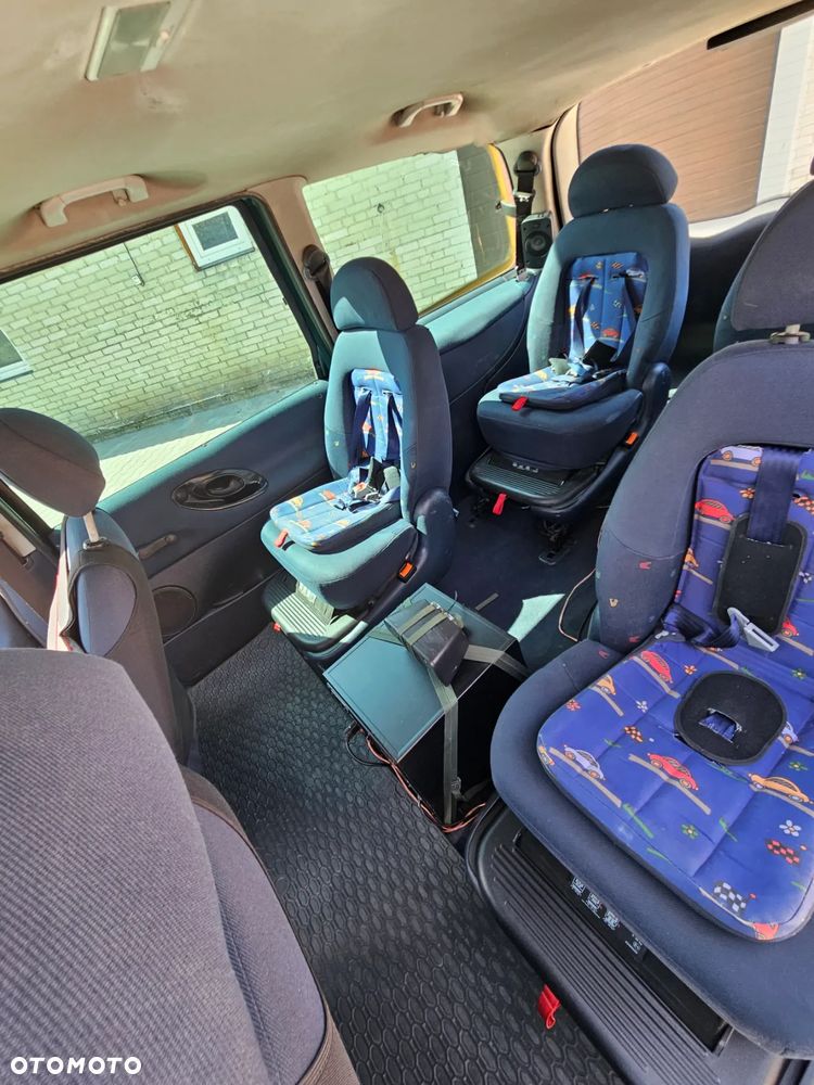 Volkswagen Sharan - 22