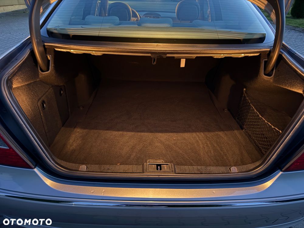 Mercedes-Benz Klasa E 280 4Matic Automatik Elegance - 28