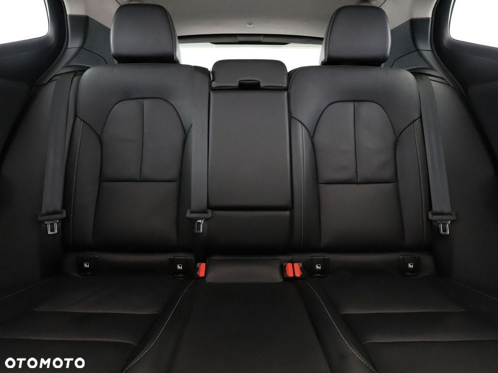 Volvo XC 40 T4 Recharge DKG Ultimate Bright - 19