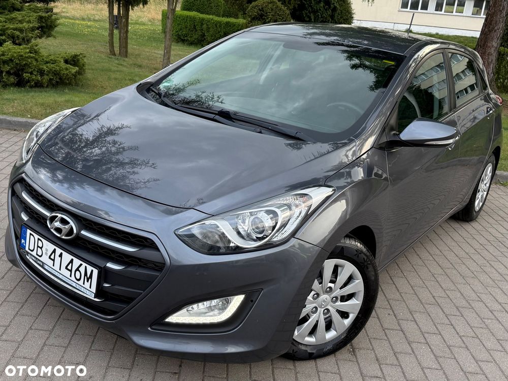Hyundai i30 blue 1.6 CRDi Passion - 11