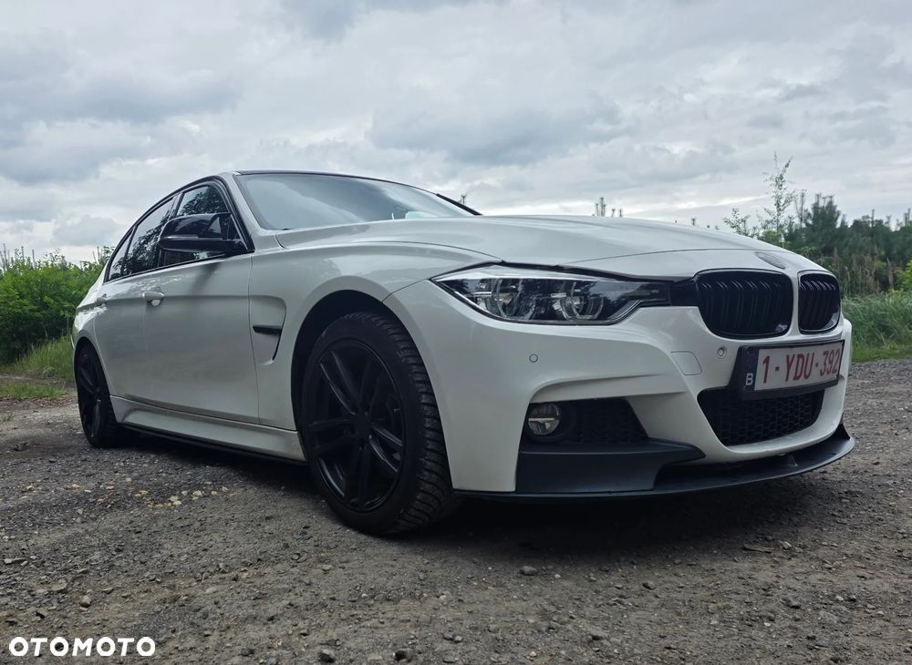 BMW Seria 3 318d M Sport Shadow - 1
