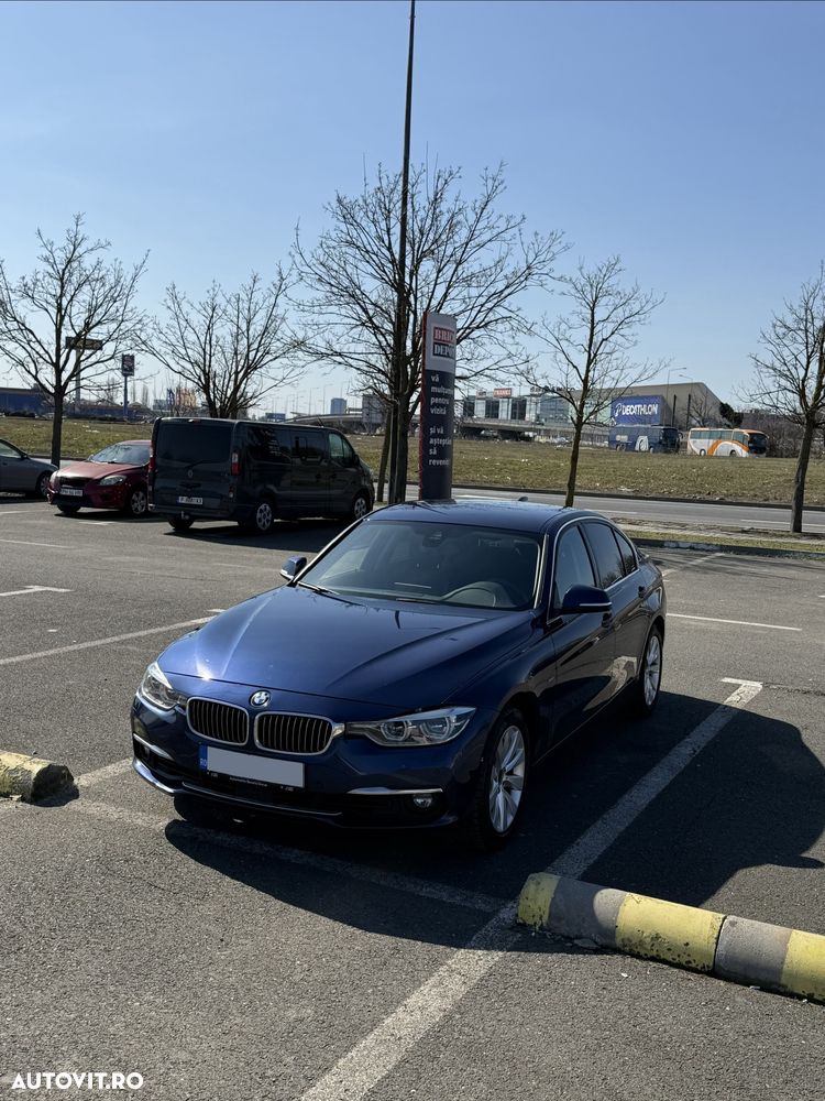 BMW Seria 3 330i xDrive AT Luxury Line - 4